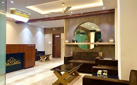 Hotel Vrindavan Palace